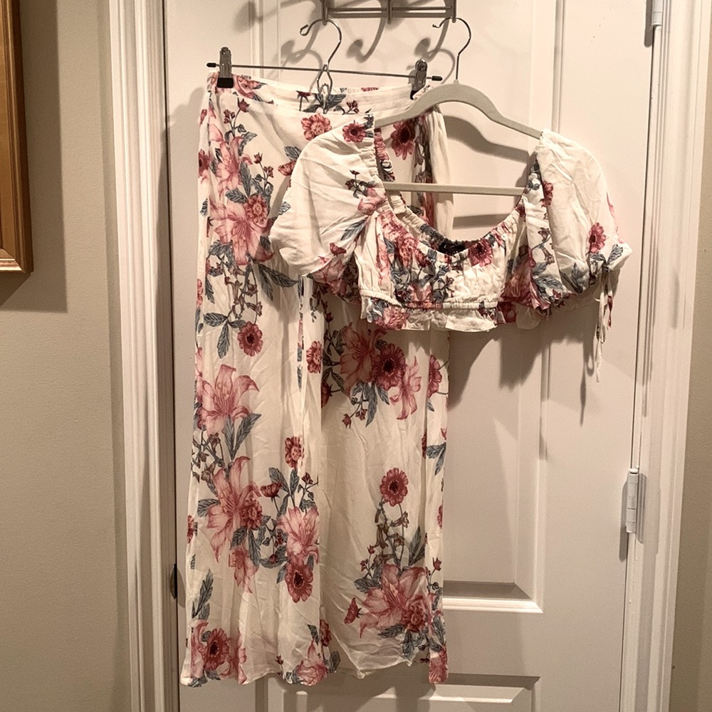 Two piece set! Crop Top and Long Skirt Vici Size Medium